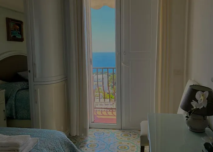 Capri Suite Dreams